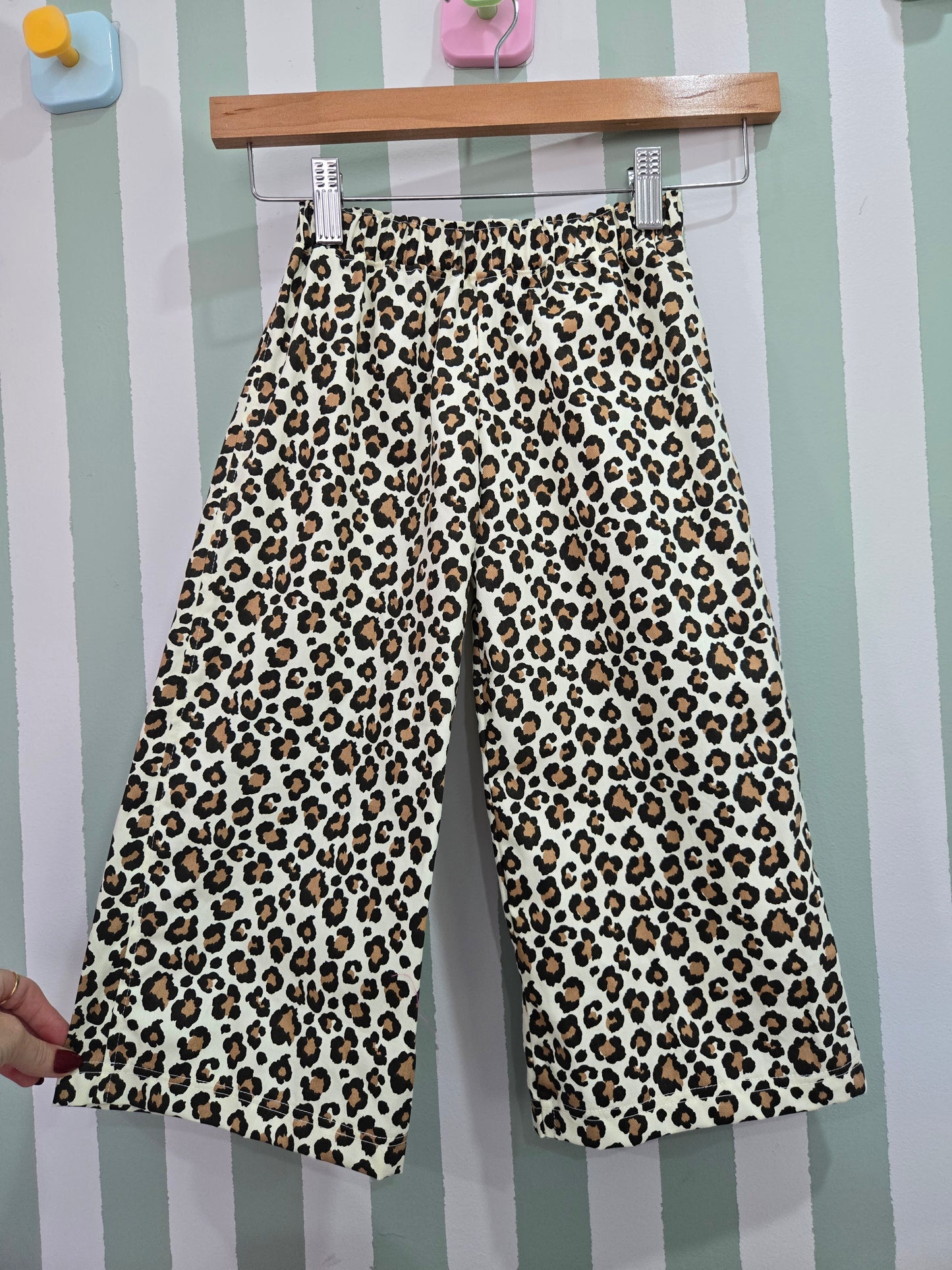 KIDS PANTS (Size 4)