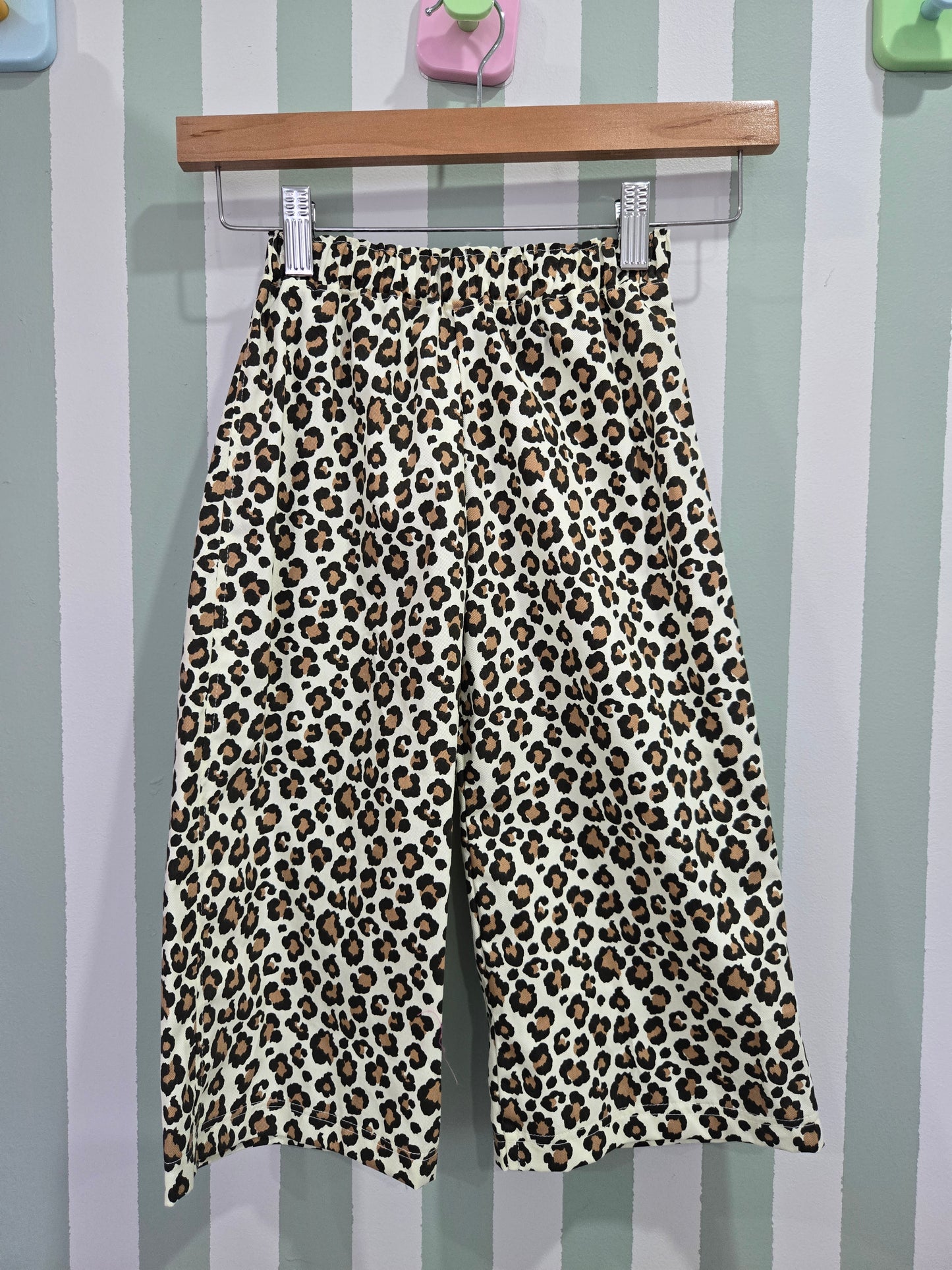 KIDS PANTS (Size 4)